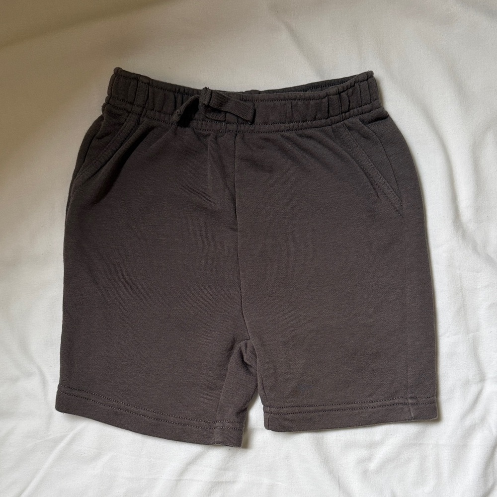 Pekkle Kids' Dino Pull-On Shorts Set — Olive, Rust, Gray -4 shorts/4 tops size 5 - Picture 9 of 10